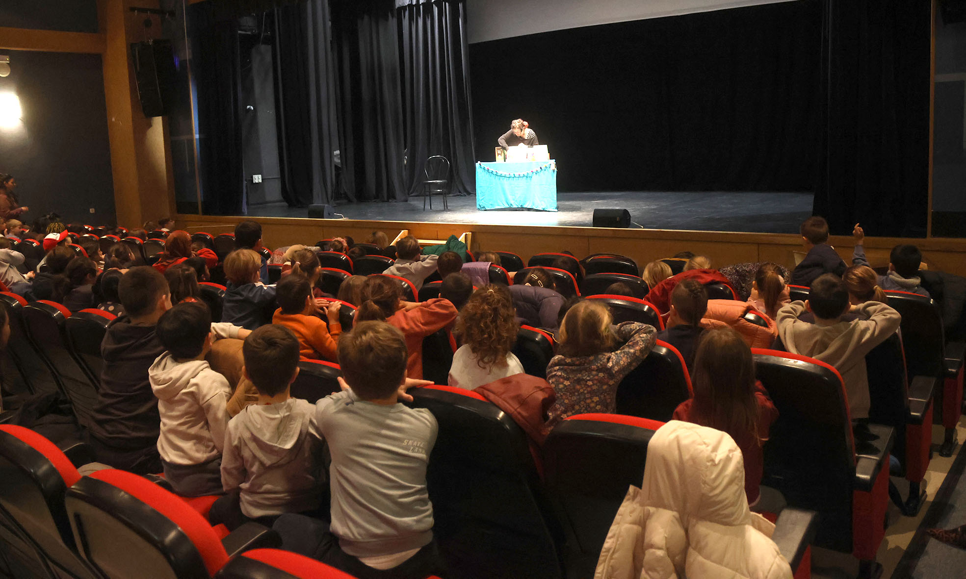 Luisa Aguilar inaugura la Liga de los Libros 2026 en Cabanillas del Campo con un encuentro escolar