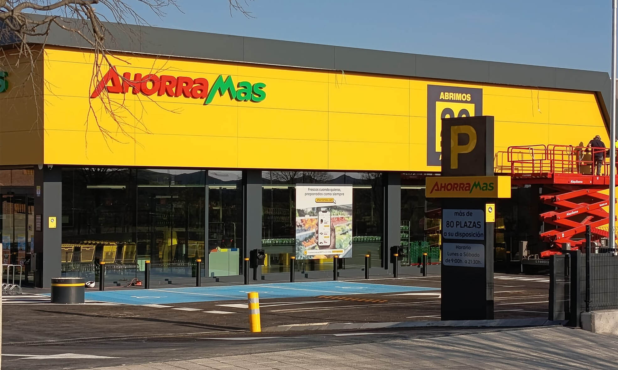 El Ayuntamiento de Cabanillas concede licencia y abre nuevo supermercado Ahorramás