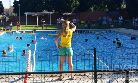 Abierto el plazo de inscripción para los cursillos de natación en Cabanillas este verano