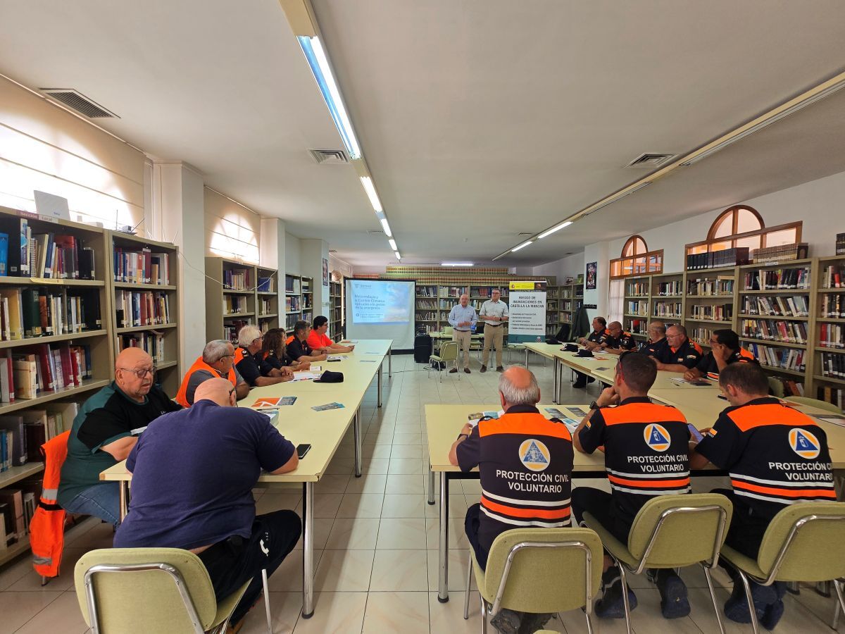 Gobierno regional continúa formación para ayuntamientos y Protección Civil en Cabanillas del Campo sobre inundaciones