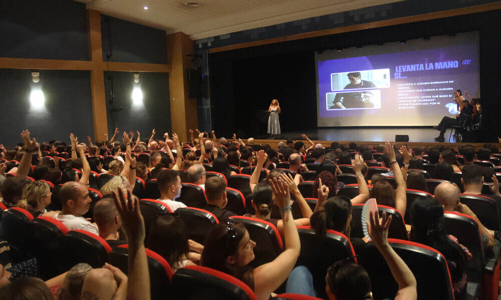 Cerca de 500 peñistas de Cabanillas participan en charlas formativas para unas fiestas seguras